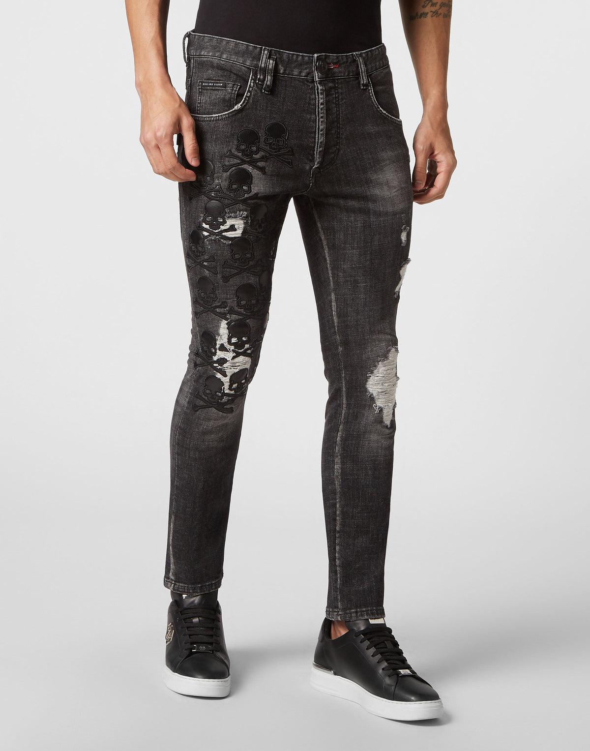Philipp Plein｜Denim Trousers Skinny Fit Skull&Bones Full Metal Men's Jeans