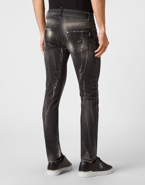 Philipp Plein｜Denim Trousers Super Straight Cut Fit Skull&Bones Amangiri Grey Men's Jeans
