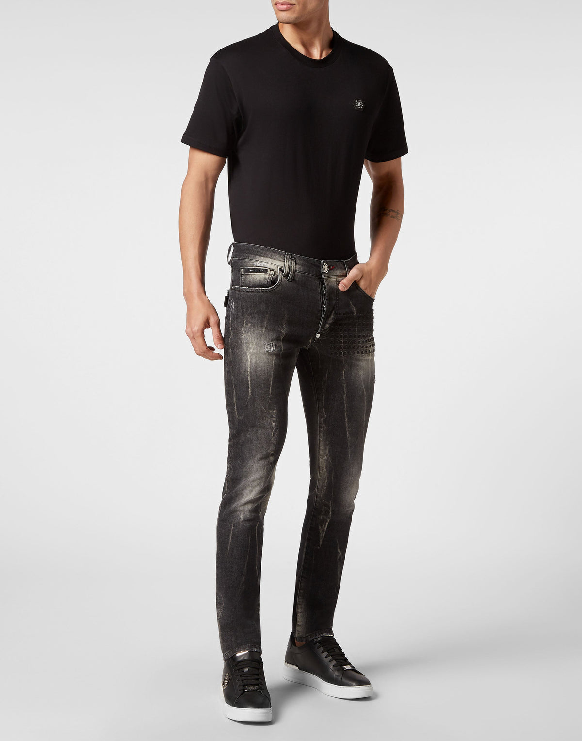 Philipp Plein｜Denim Trousers Super Straight Cut Fit Skull&Bones Amangiri Grey Men's Jeans
